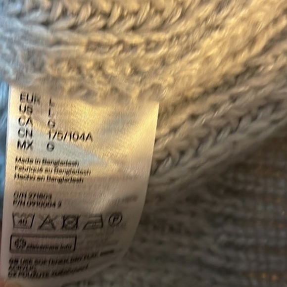 Divided Cropped Off the Shoulder Gray Sweater Women’s Size Large - Picture 6 of 7